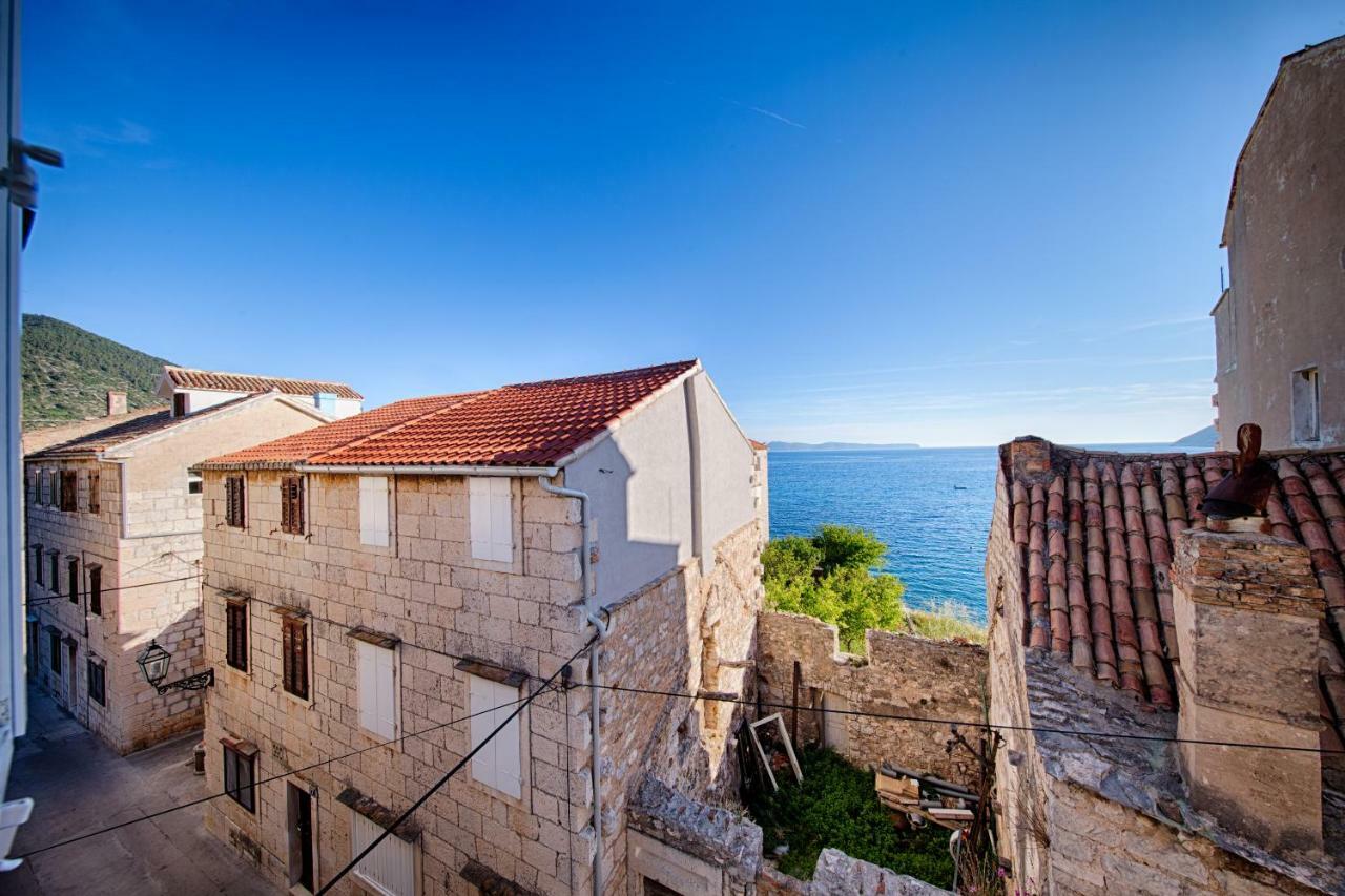 Apartments Marinkovic Komiža Esterno foto